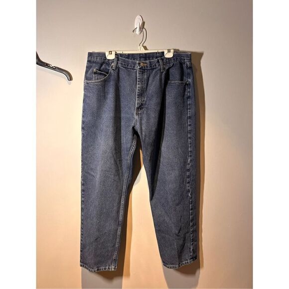Wrangler relaxed fit jeans 40x32 C18-48 - Picture 1 of 4